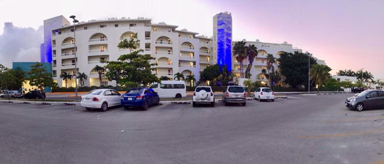 Increible Departamento Con La Mejor Playa Appartement Cancún Buitenkant foto